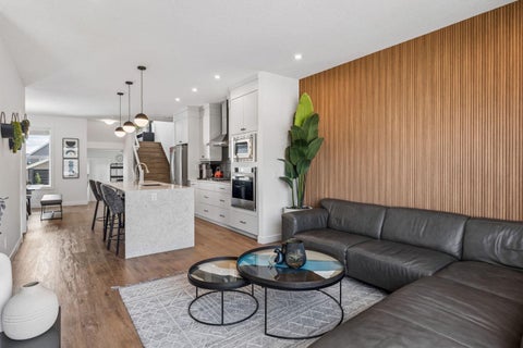 Photo of 125 Rochester Way NW, Calgary, AB T3L 0G9 (MLS # A2334286)