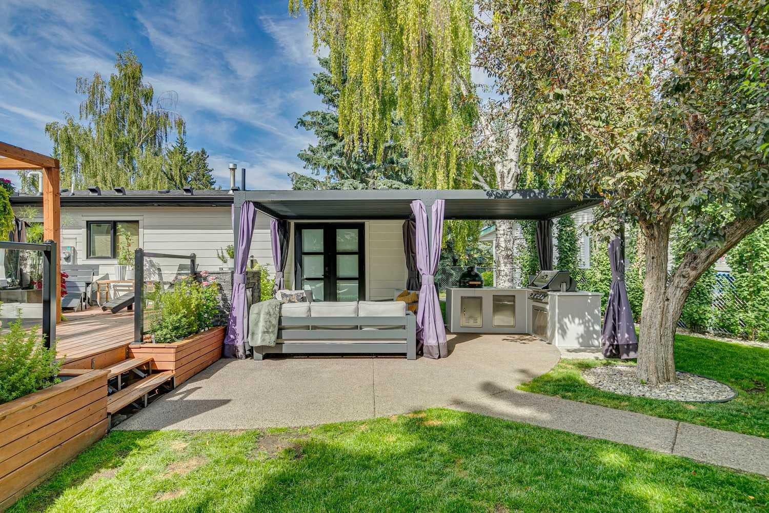 320 Braniff Place SW