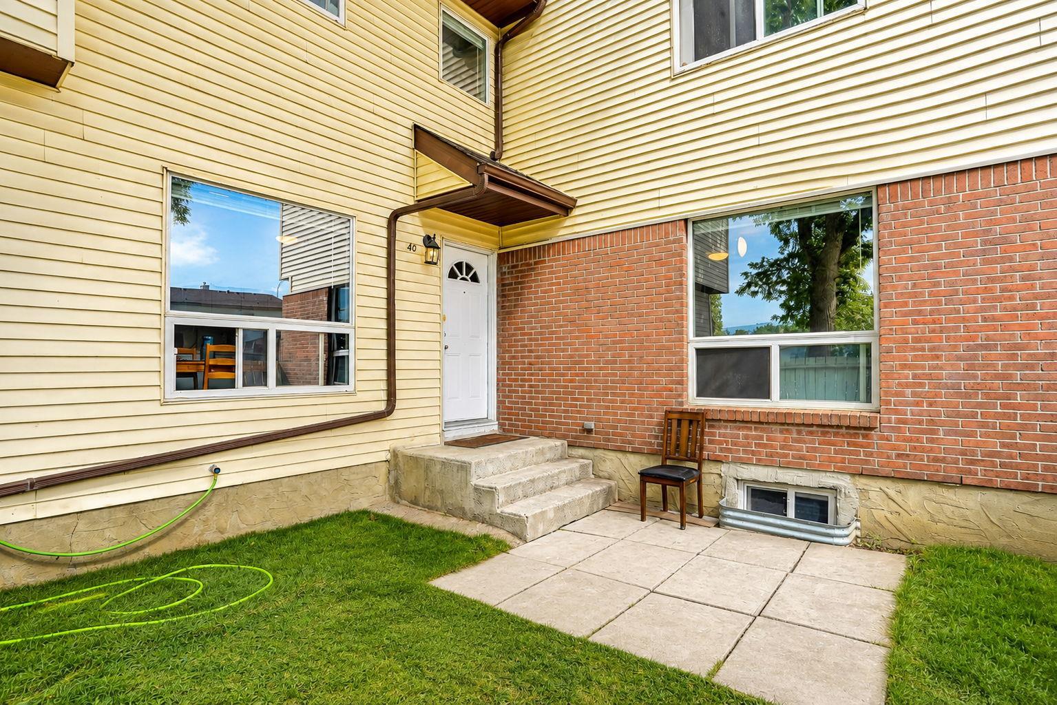 32 Whitnel Court NE 40