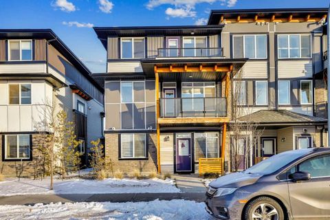 28 Savanna Passage NE Calgary AB T3J 0Y2