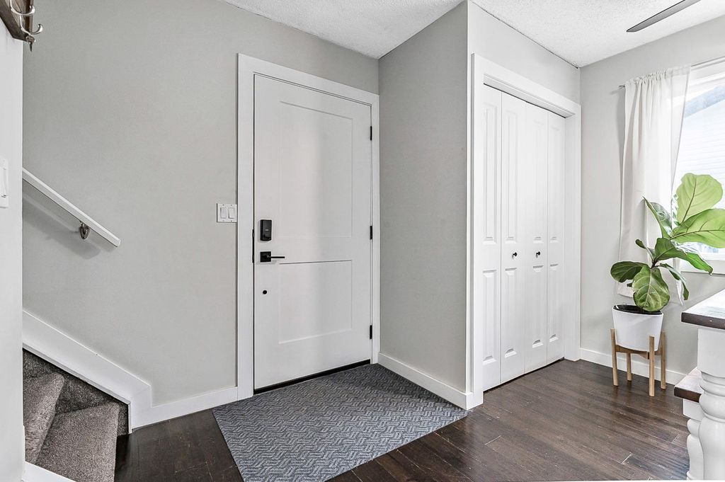 Photo of 29 Green Meadow Crescent, Strathmore, AB T1P 1C4 (MLS # A2283433)