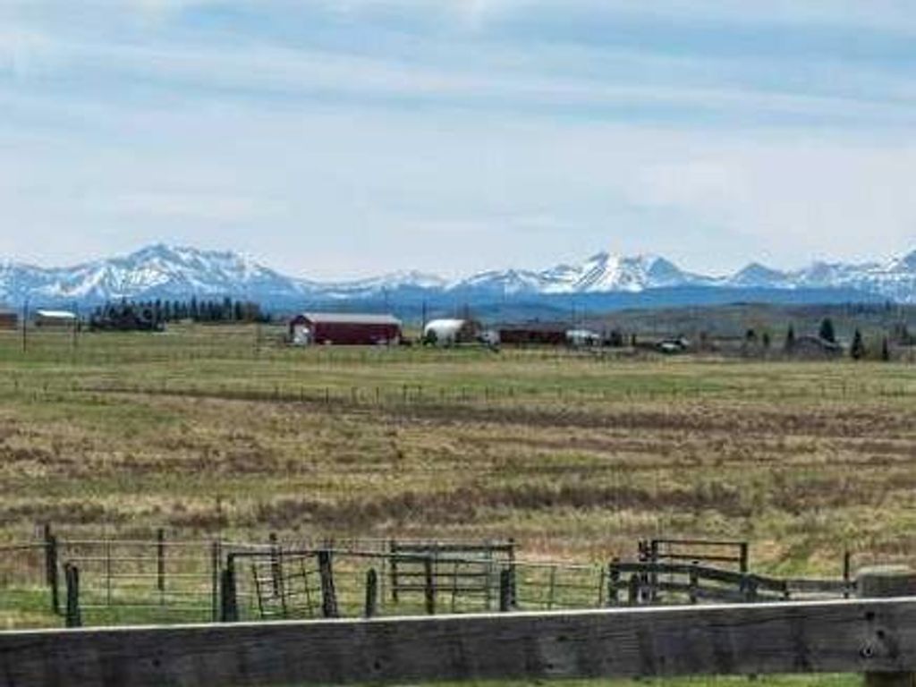 Photo of 370065 128 Street W, Rural Foothills County, AB T1S 6B8 (MLS # A2312772)