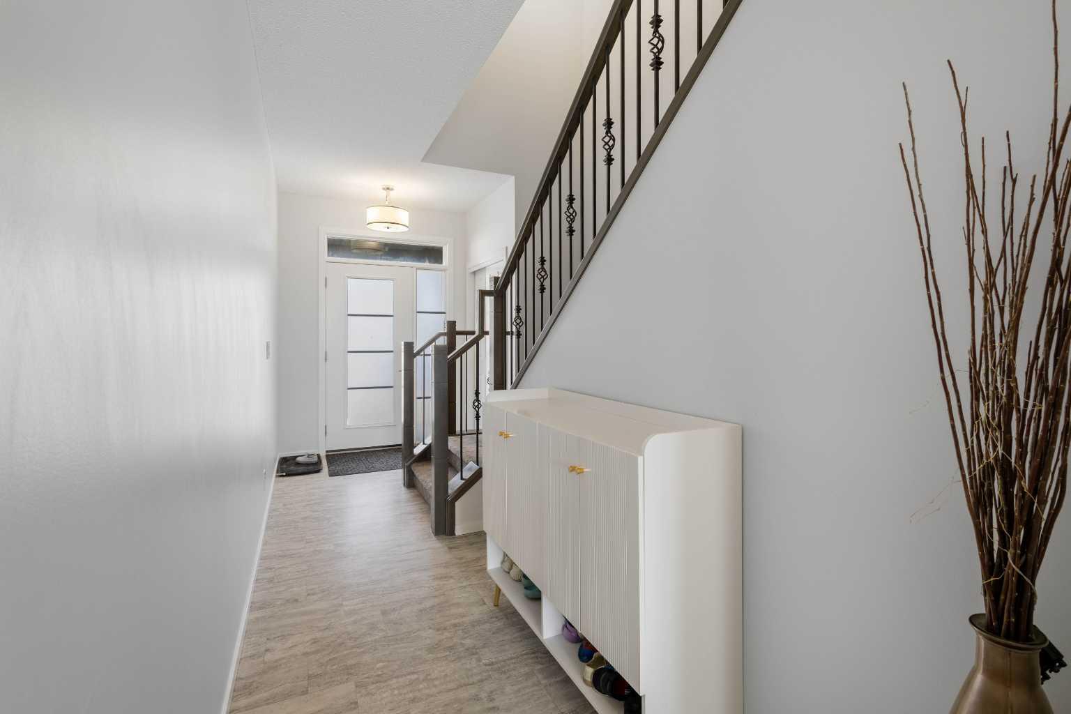 124 Carringham Way NW