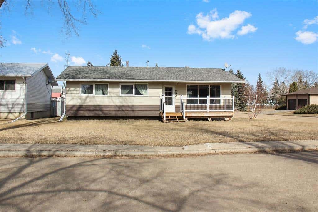 Photo of 4801 48 Avenue, Forestburg, AB T0B 1N0 (MLS # A2328719)