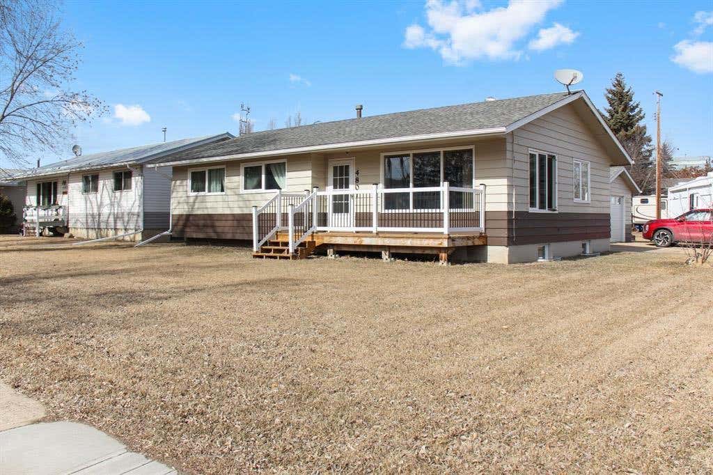 Photo of 4801 48 Avenue, Forestburg, AB T0B 1N0 (MLS # A2328719)