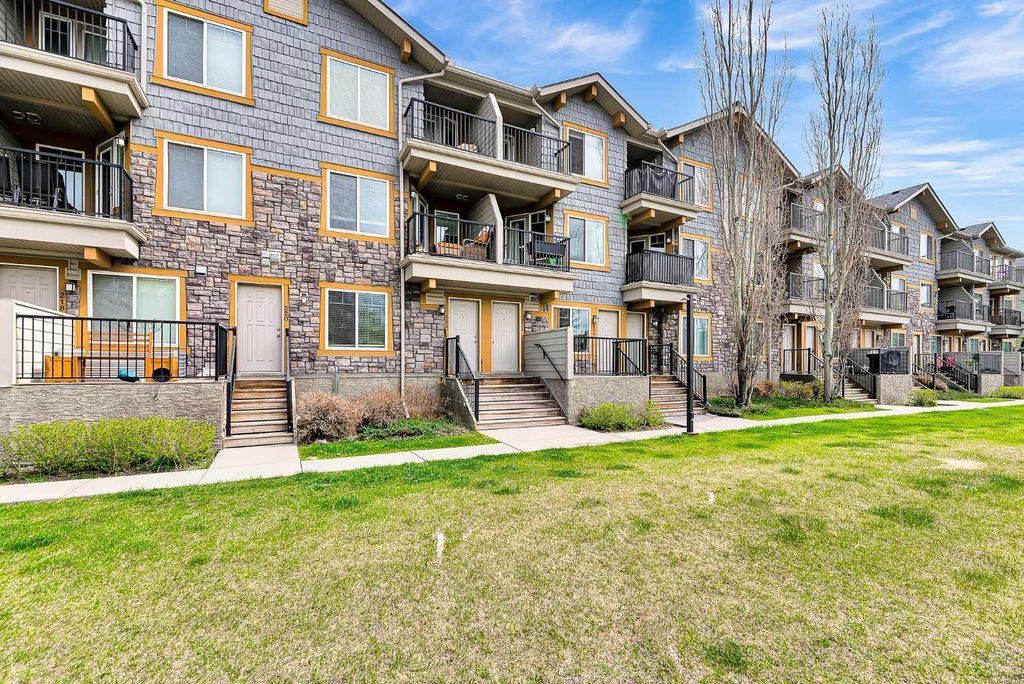 Photo of 224 Mckenzie Towne Lane SE, Calgary, AB T2Z 0C4 (MLS # A2286568)