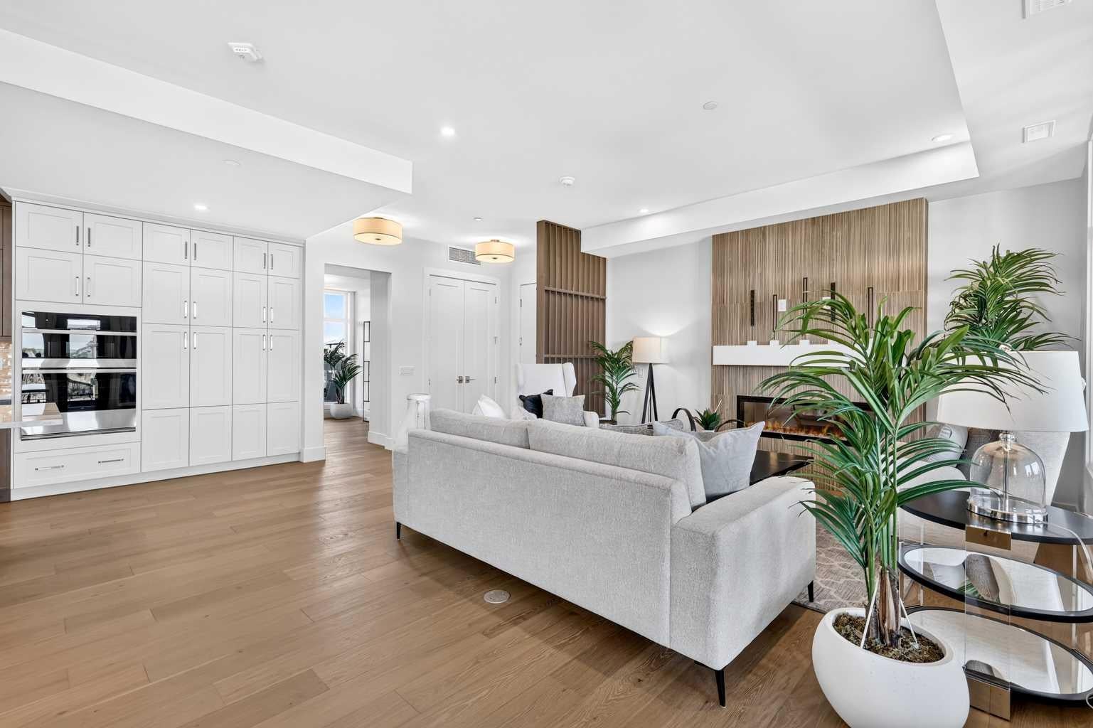 140 Marina Cove SE 202