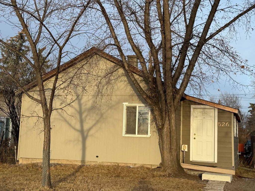 Photo of 526 4 Street S, Vulcan, AB T0L 2B0 (MLS # A2283604)