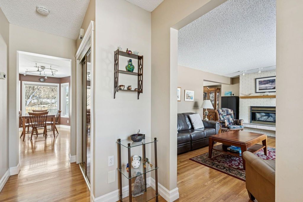 Photo of 3347 Upton Place NW, Calgary, AB T2N 4G9 (MLS # A2280088)