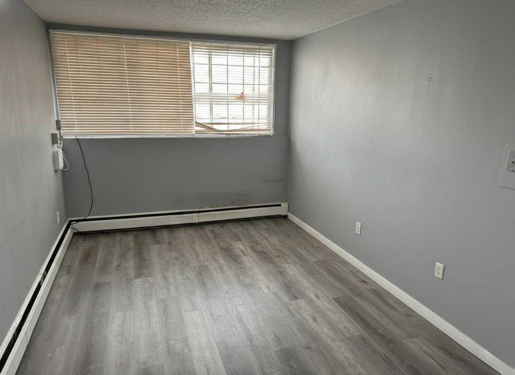 Photo of 2509 Centre Street #9, Calgary, AB T2E 2V1 (MLS # A2283116)