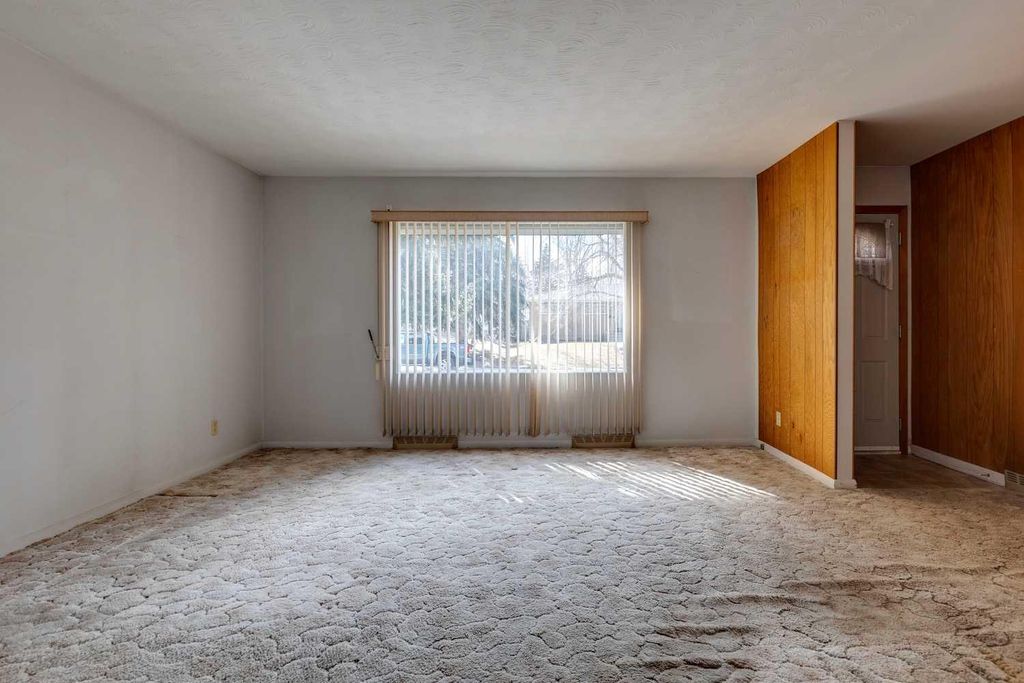 Photo of 28 Fairview Crescent SE, Calgary, AB T2H 0Z6 (MLS # A2300488)