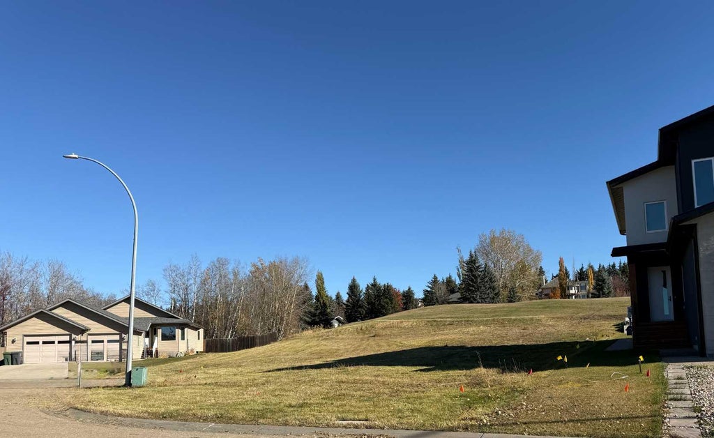 Photo of 4027 40 Street Close, Ponoka, AB T4J 1A9 (MLS # A2354397)