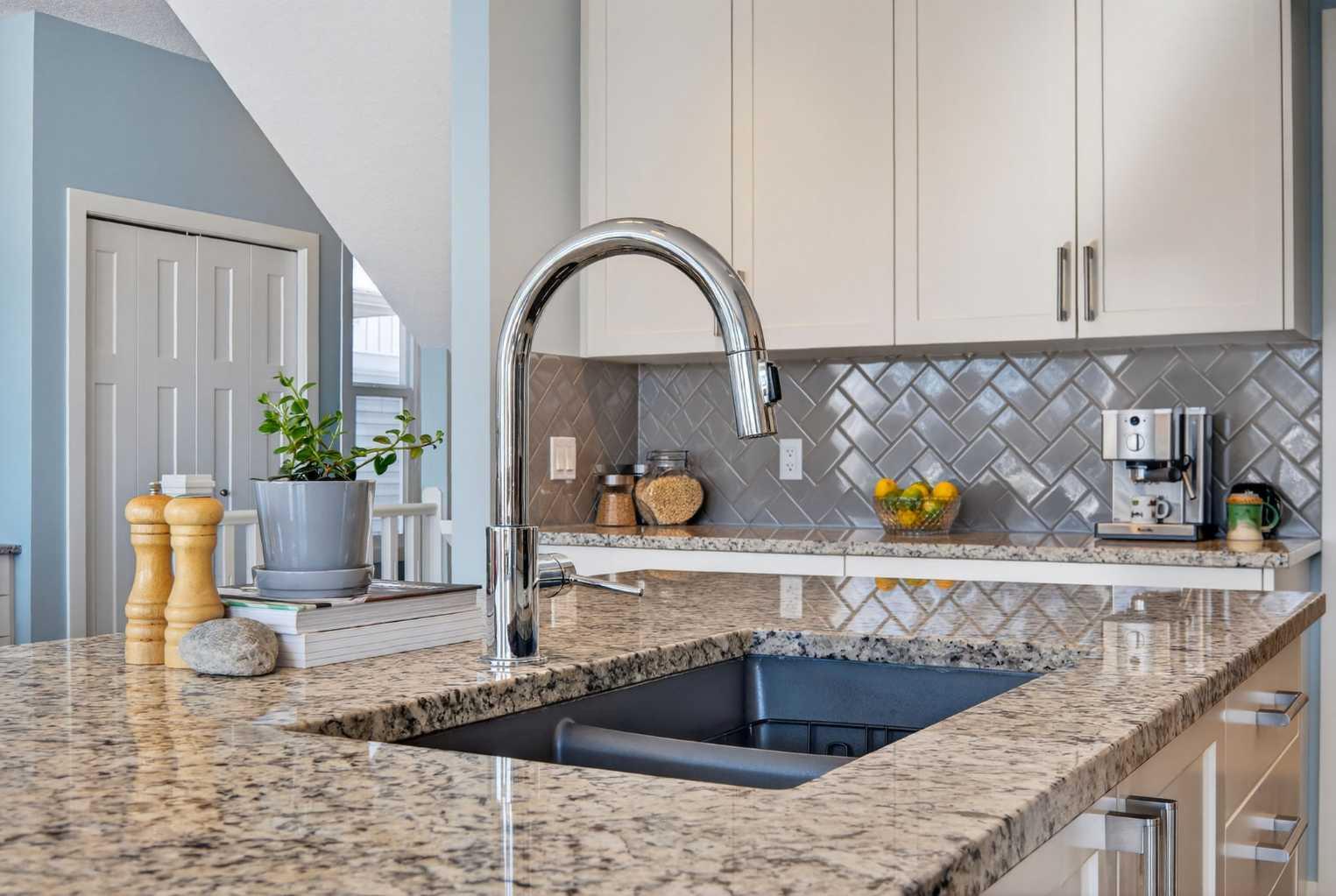 83 Fireside Crescent N