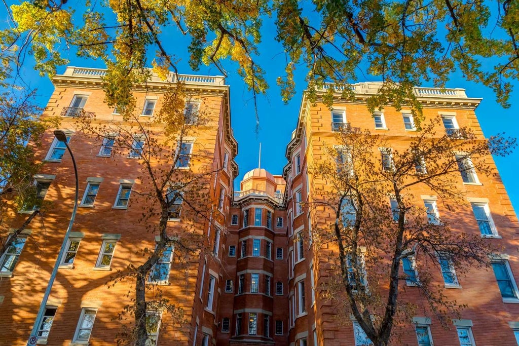 Photo of 804 18 Avenue SW #203, Calgary, AB T2T 0G8 (MLS # A2351650)