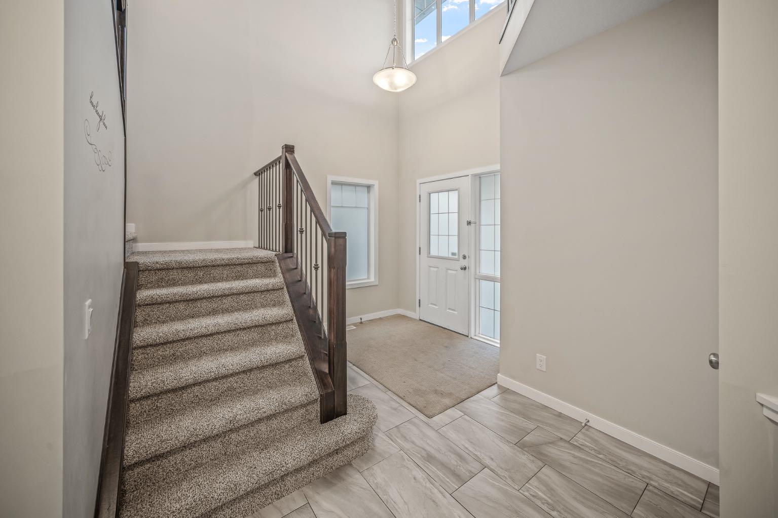 144 Cougar Ridge Manor SW