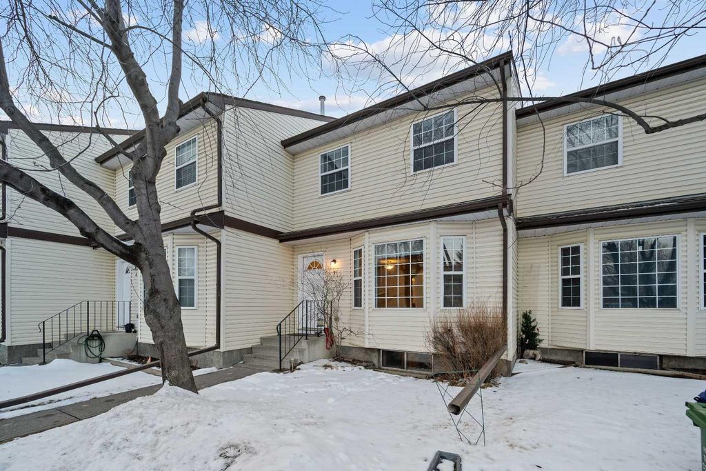 Photo of 120 First Street E #7, Cochrane, AB T0L 1W0 (MLS # A2282823)