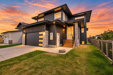 Photo of 33 Thatcher Avenue, Red Deer, AB T4P 0Y5 (MLS # A2353605)