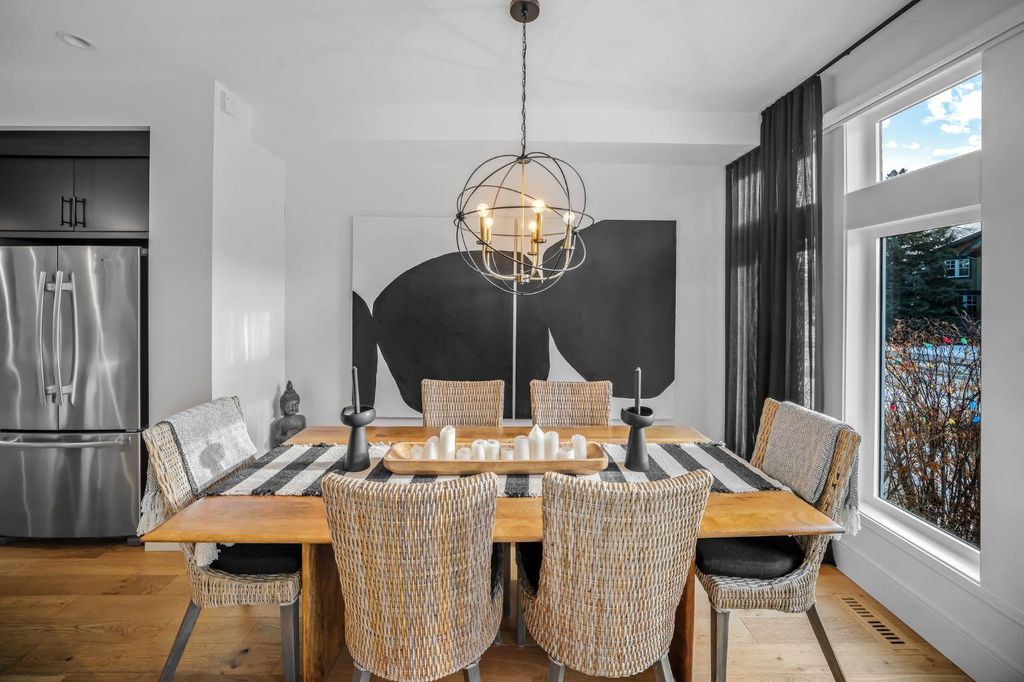 Photo of 1910 48 Avenue SW, Calgary, AB T2T 2T3 (MLS # A2283517)