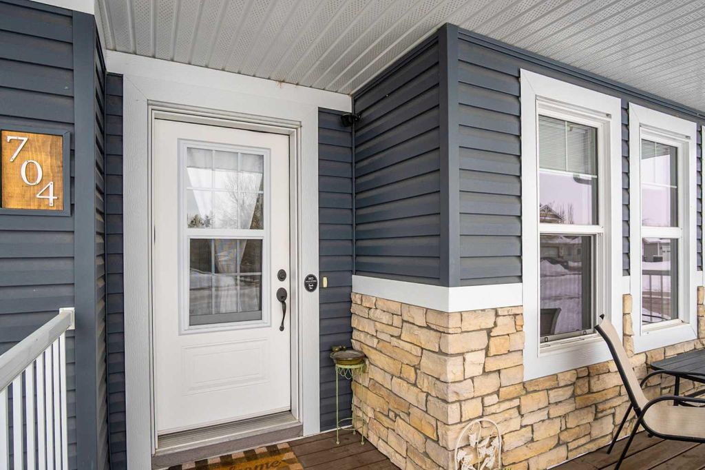 Photo of 704 Stonehaven Drive, Carstairs, AB T0M 0N0 (MLS # A2292945)