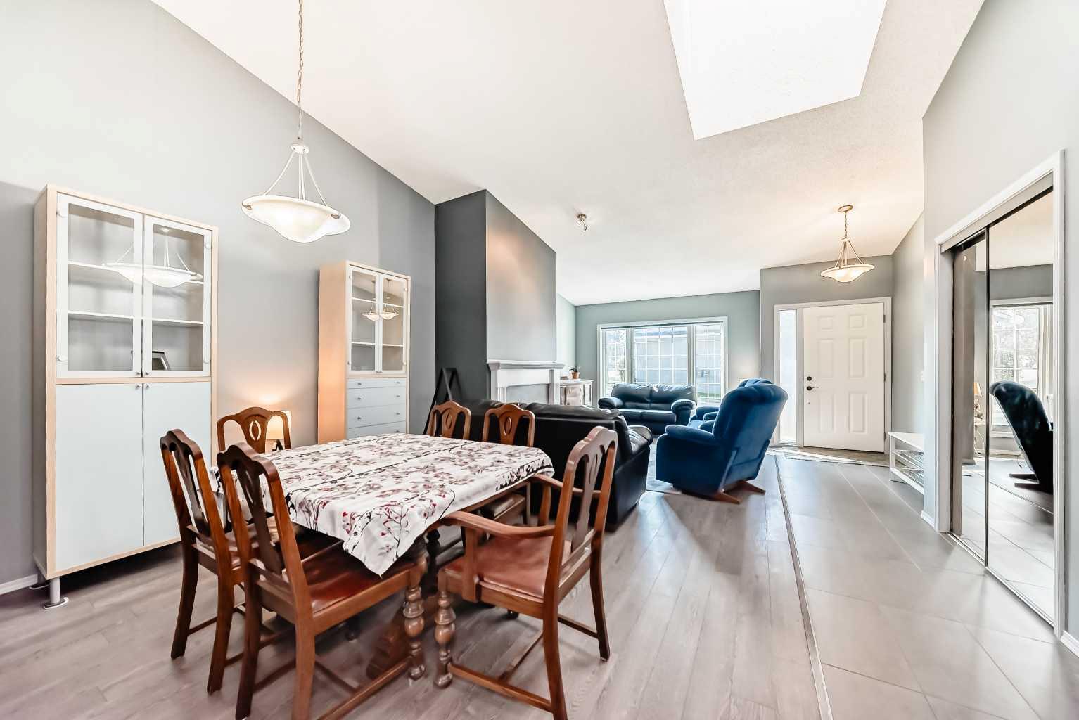 44 Gladstone Gardens SW