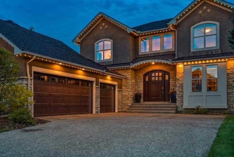 Photo of 74 Discovery Ridge Heights SW, Calgary, AB T3H 5S9 (MLS # A2320207)