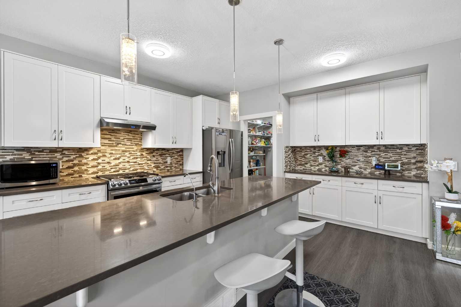 148 Walden Square SE