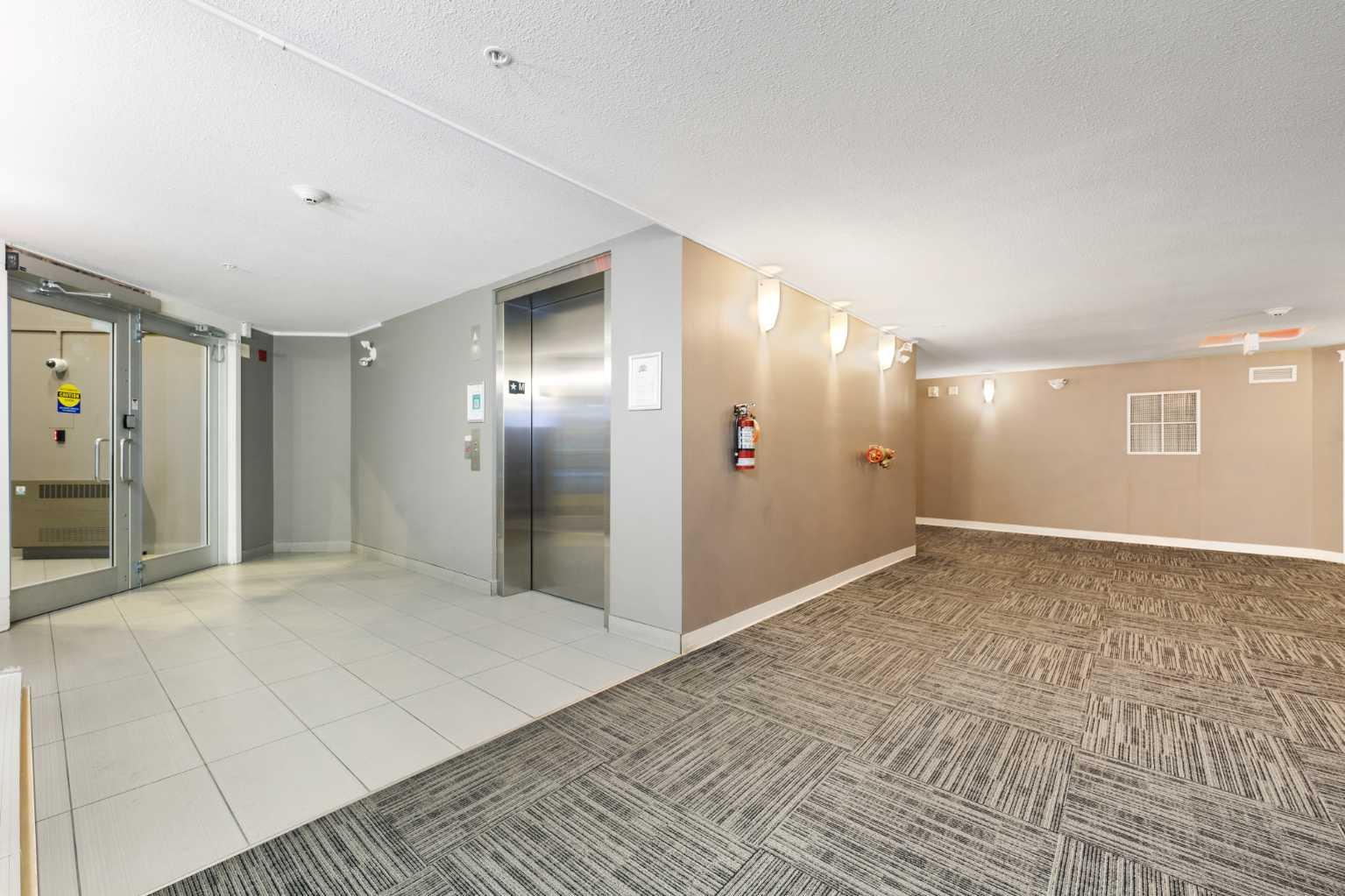 11 Mahogany Row SE 3311