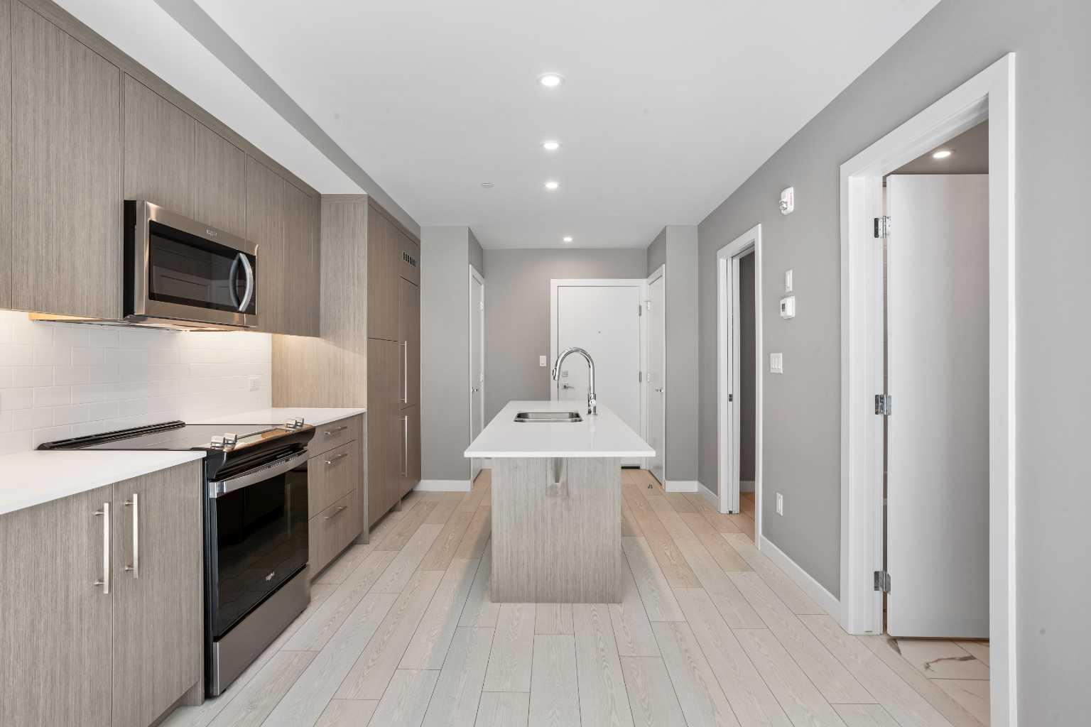 310 15 Avenue SW 111