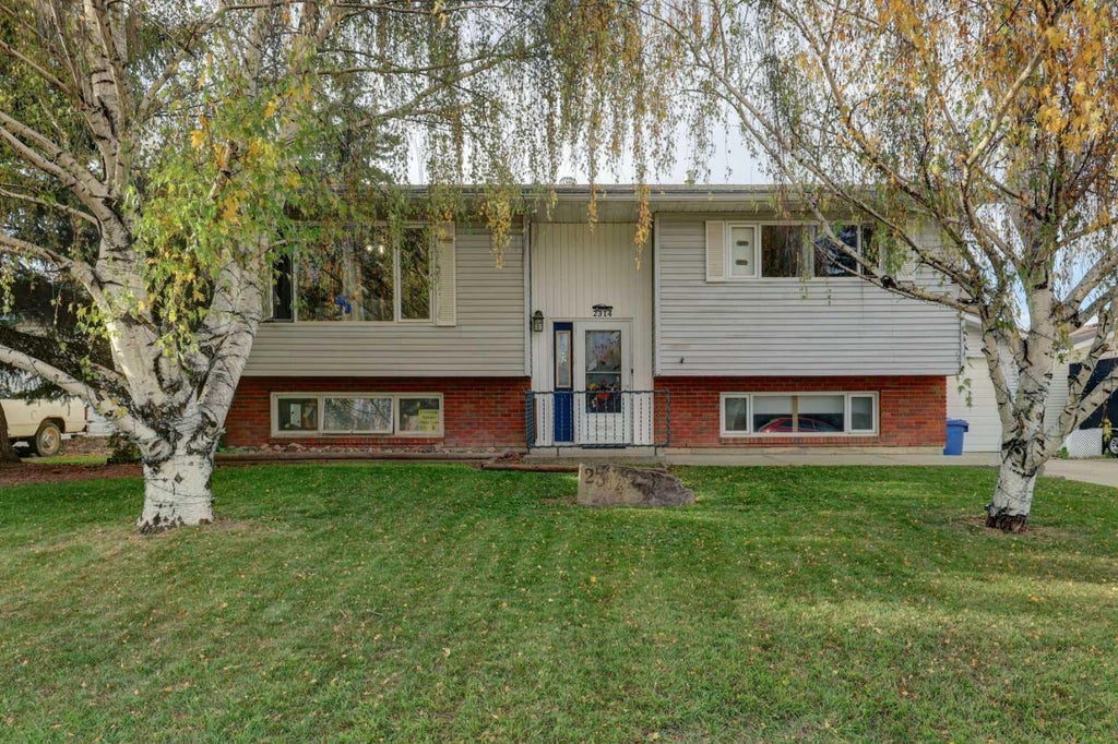 Photo of 2314 26 Street, Nanton, AB T0L 1R0 (MLS # A2351008)