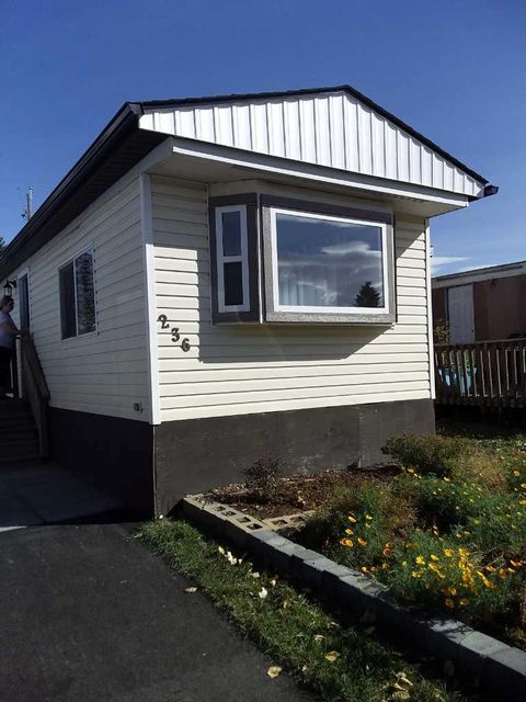 236 Polar Avenue NE High River AB T1V 1J6