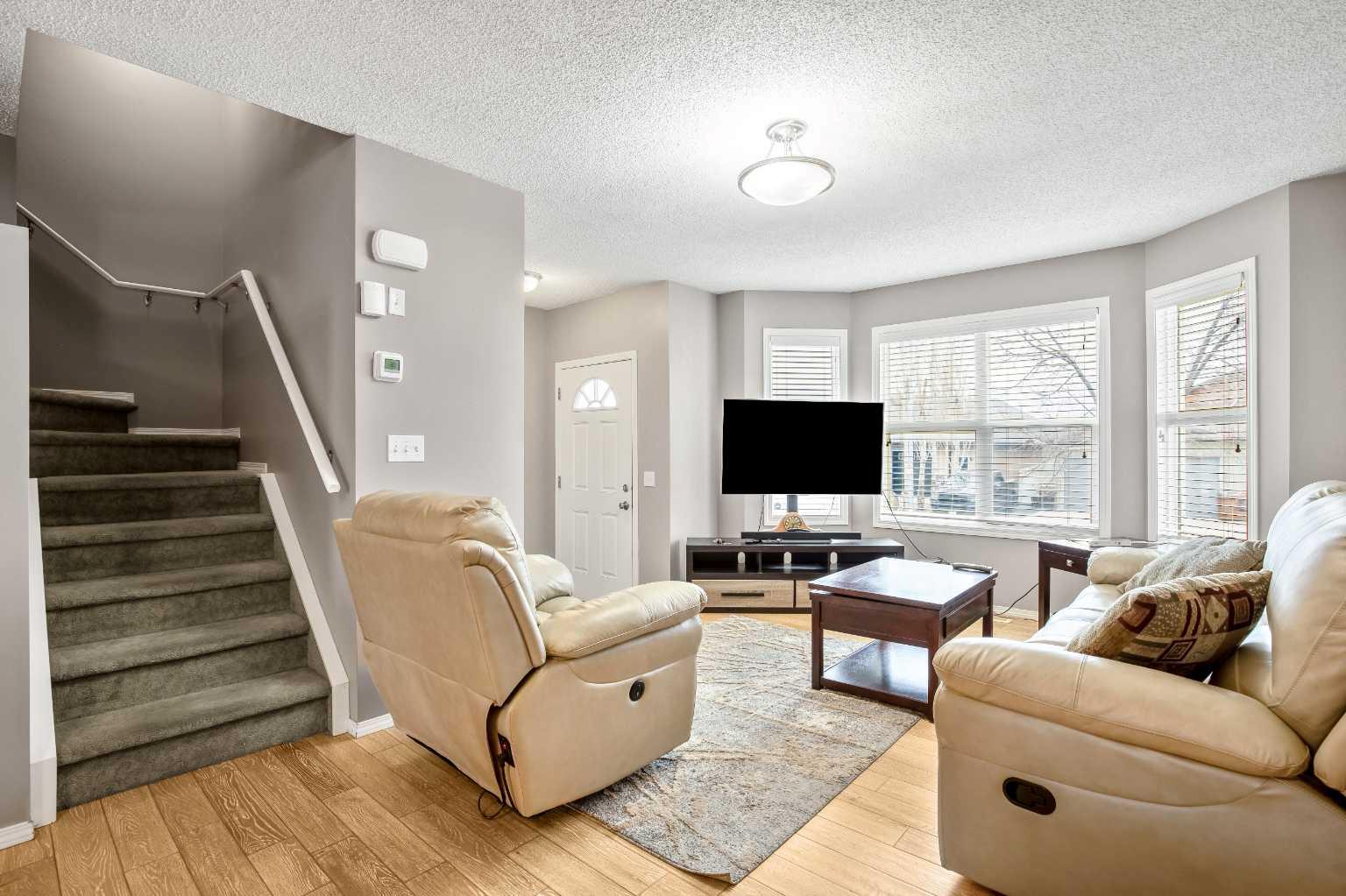 806 Prairie Sound Circle NW