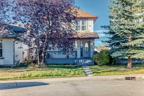 Photo of 59 Tarington Way NE, Calgary, AB T3J 4N3 (MLS # A2263795) Photo of 59 Tarington Way NE, Calgary, AB T3J 4N3 (MLS # A2263795)