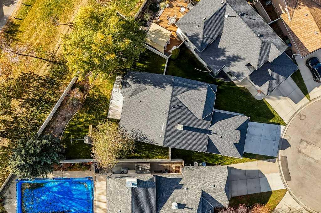 222 Diamond Court SE