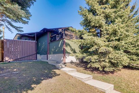 Photo of 95 McHugh Road NE, Calgary, AB T2E 7R5 (MLS # A2306811)
