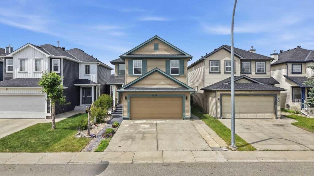 Photo of 19 MARTHA'S MEADOW Close NE, Calgary, AB T3J 4N7 (MLS # A2338380)