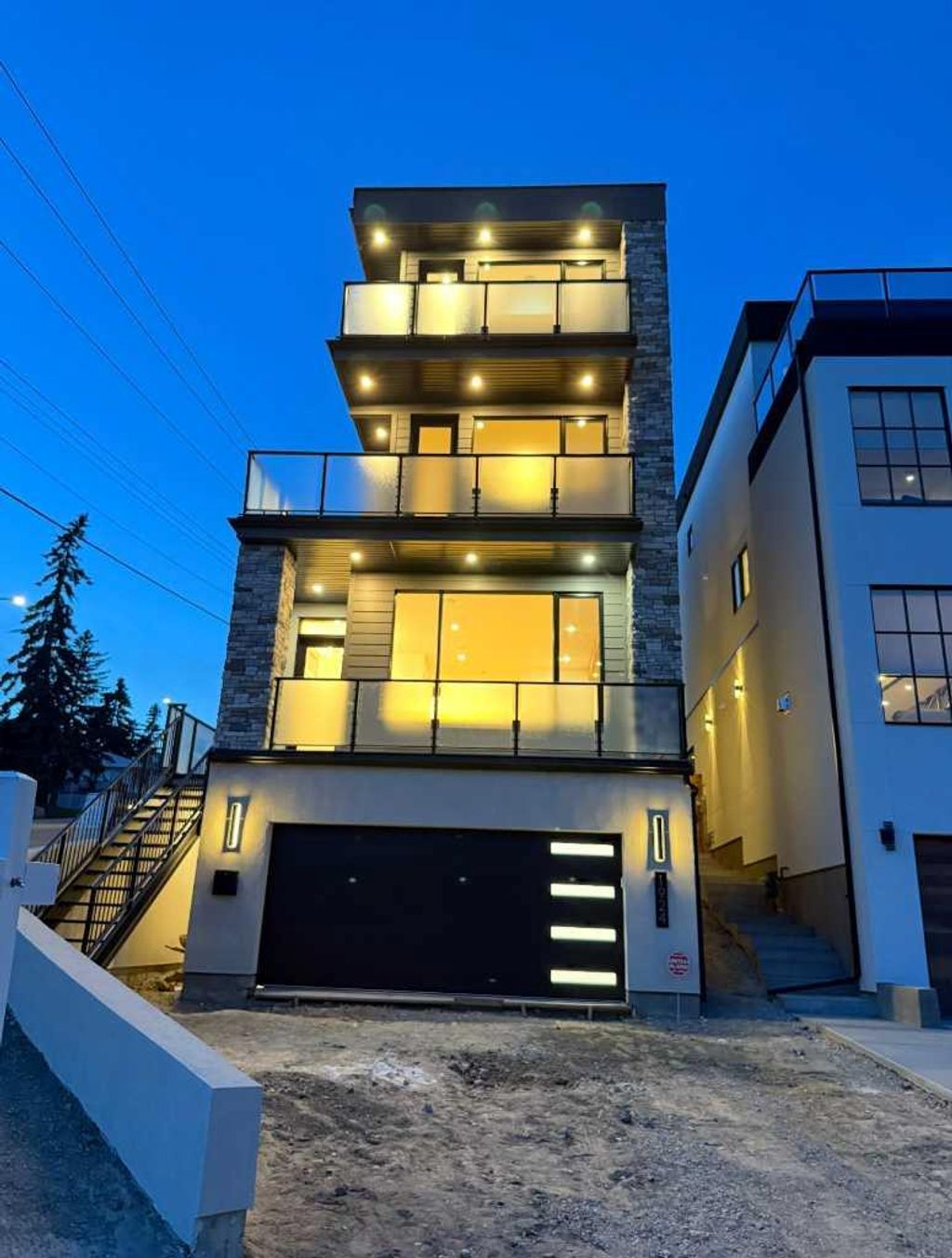 Photo of 1924 10 Avenue NW, Calgary, AB T2N 1G3 (MLS # A2293368)