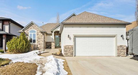 5939 Park Meadows Crescent Olds AB T4H 1Y3