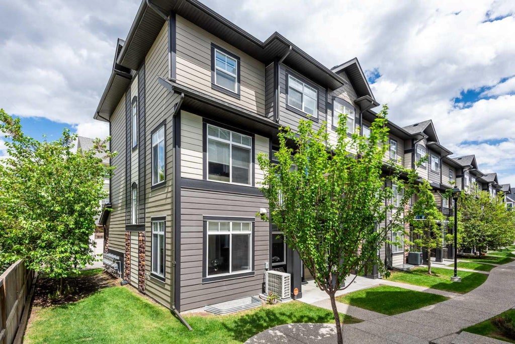 Photo of 219 Wentworth Row SW, Calgary, AB T3H 1Y1 (MLS # A2318468)