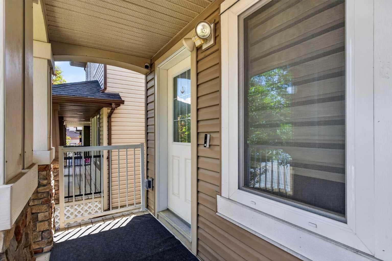 418 Evansdale Way NW