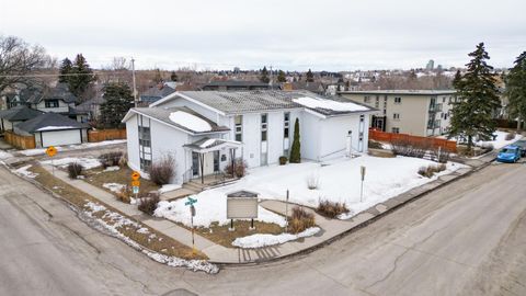 1705 Westmount Road NW Calgary AB T2N 3N4