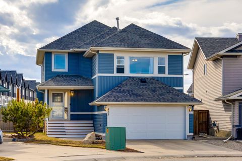 433 Bayside Place SW Airdrie AB T4B 2X5