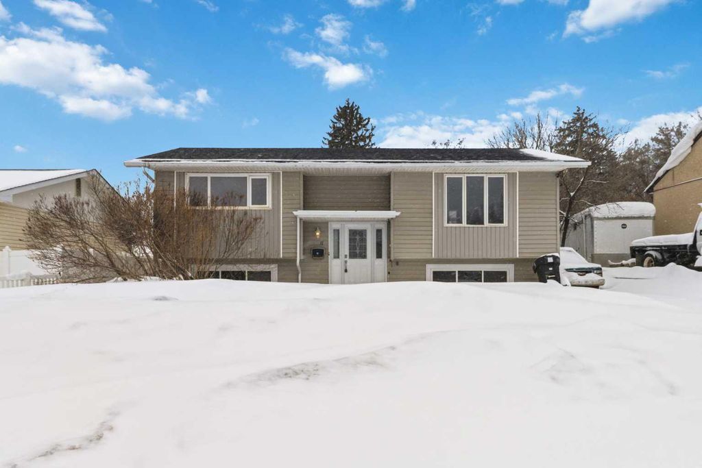 Photo of 11 Fitzgerald Avenue, Fort McMurray, AB T9H 1K1 (MLS # A2304979)