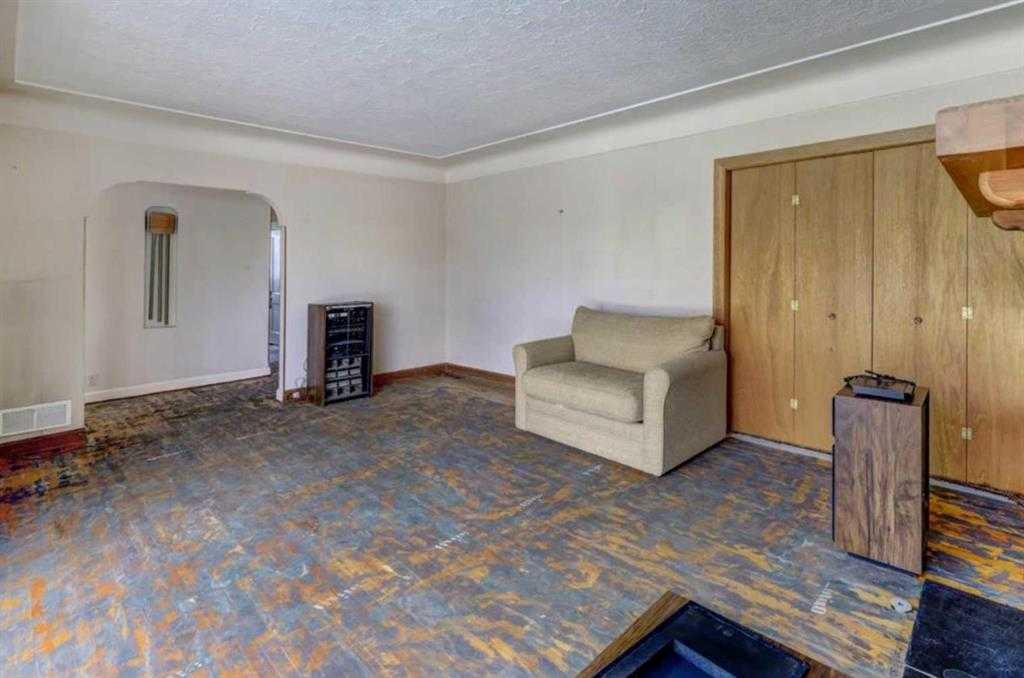 1402 Crescent Road NW