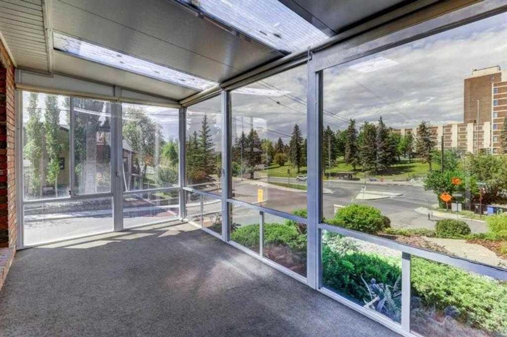 Photo of 1402 Crescent Road NW, Calgary, AB T2M 4B1 (MLS # A2280302)