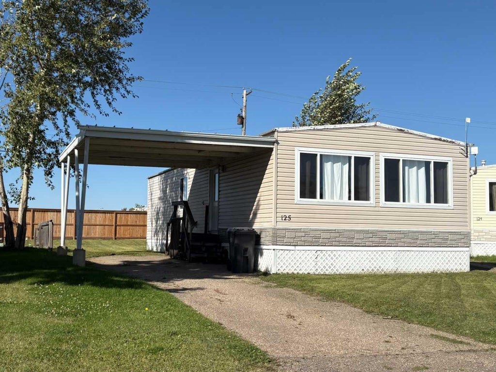 Photo of 5308 57 Street E #125, Lloydminster, AB T9V 2A3 (MLS # A2348055)