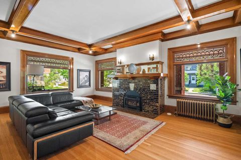 1933 5 Street SW Calgary AB T2S 2B2