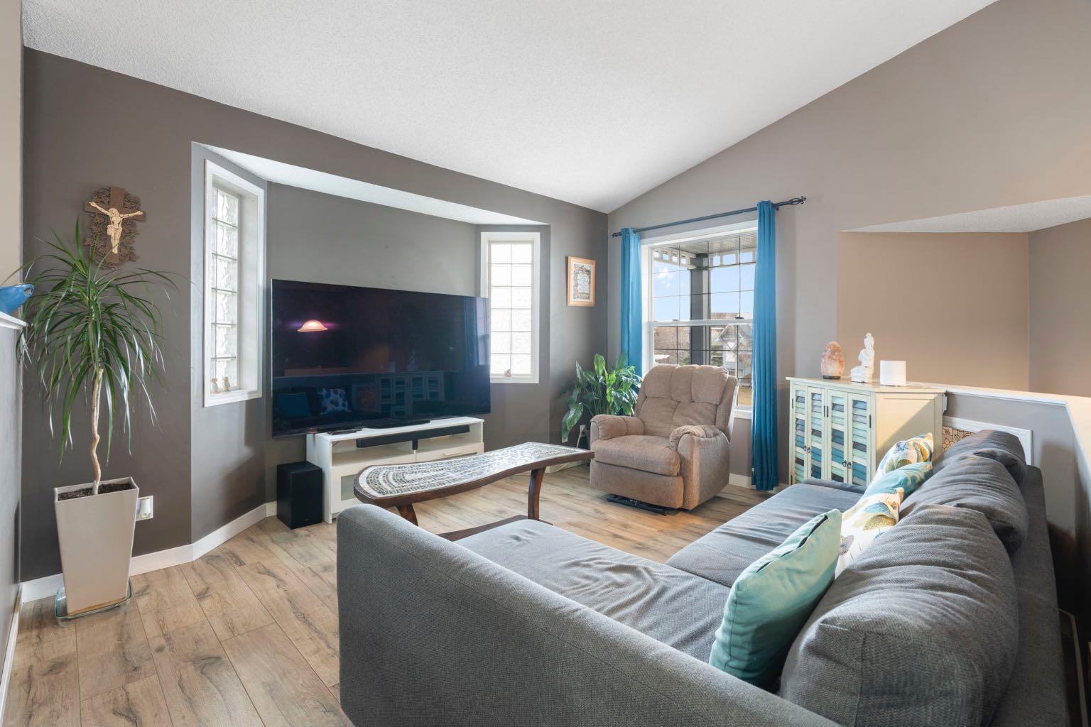 204 Hidden Spring Green NW