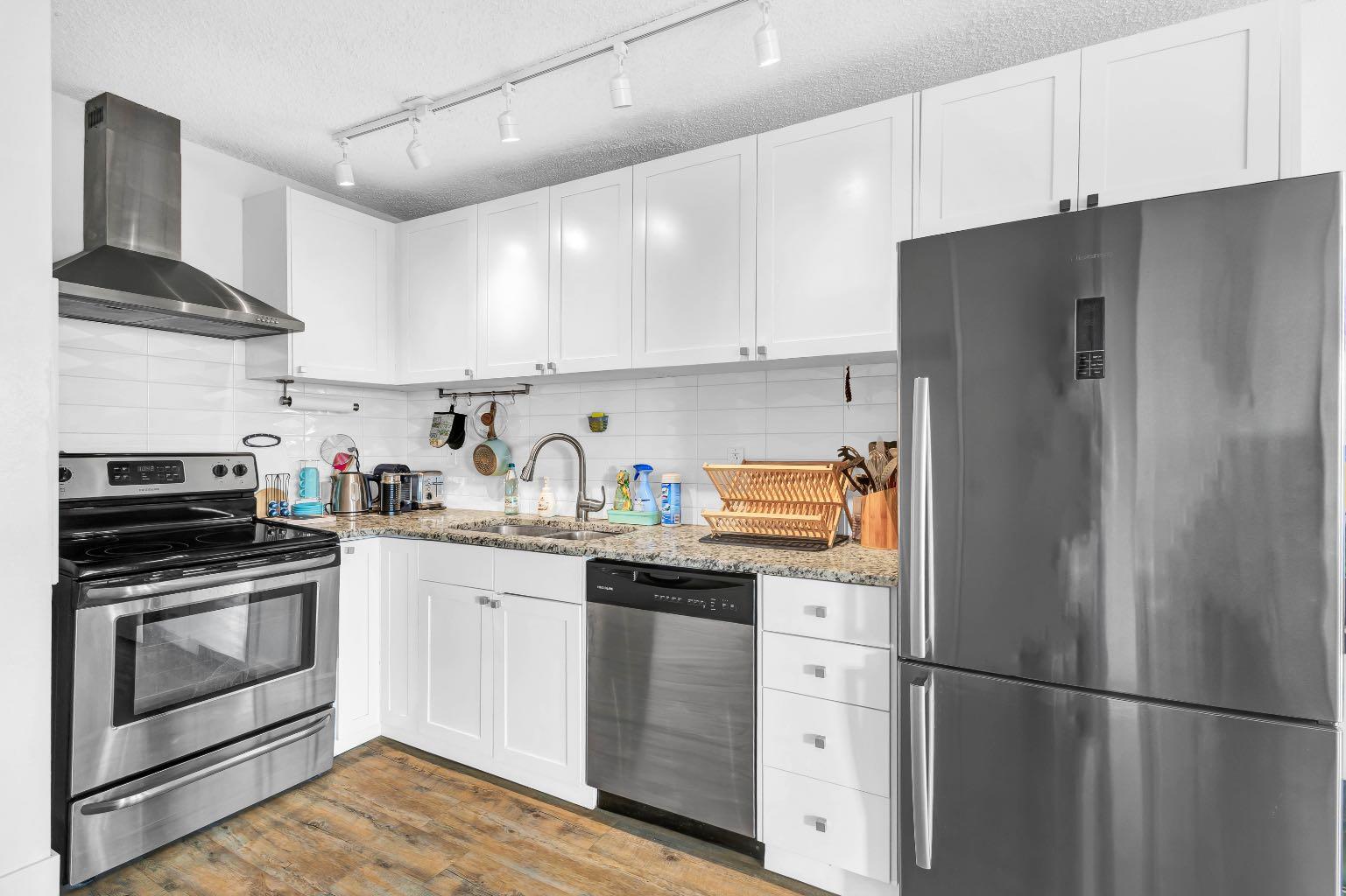 2130 17 Street SW 304