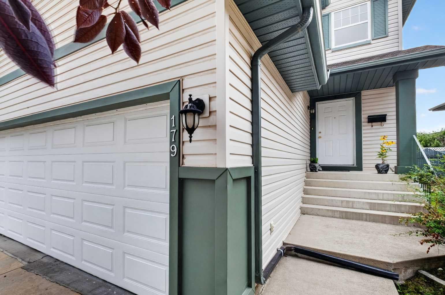 179 Erin Park Drive SE