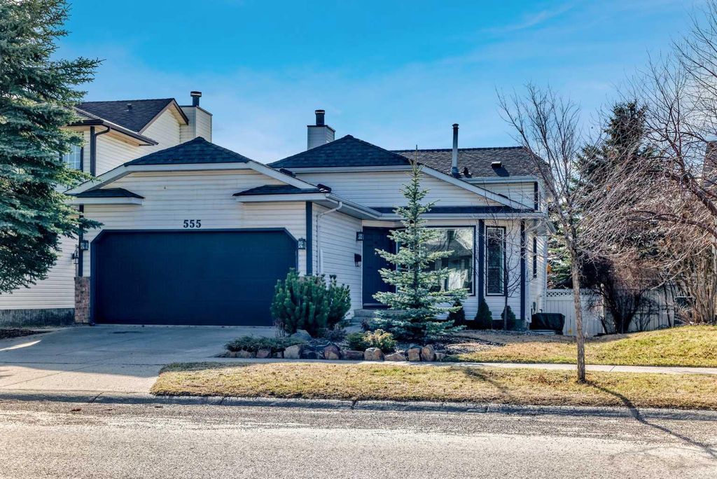 Photo of 555 Woodbine Boulevard SW, Calgary, AB T2W 4P5 (MLS # A2303348)